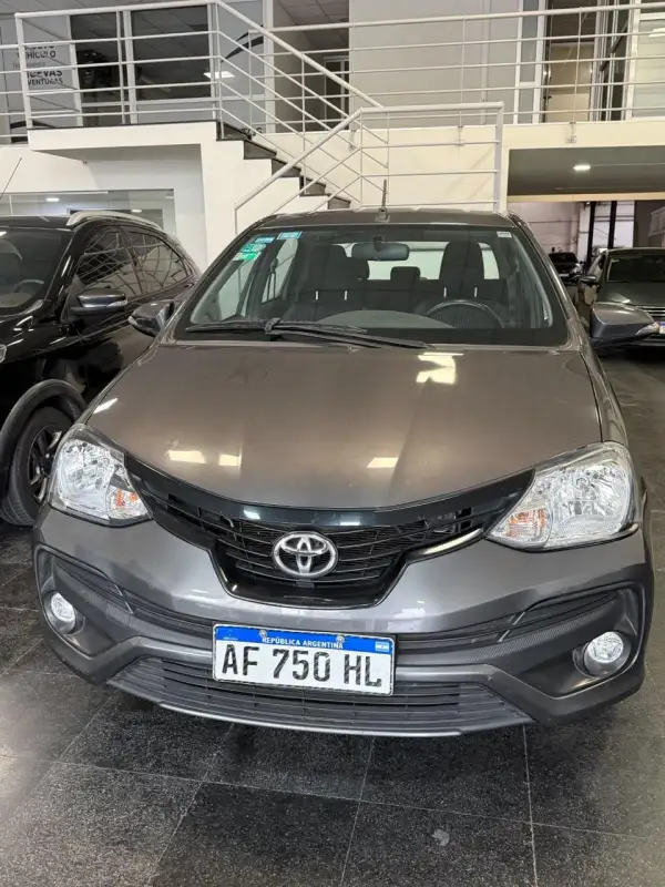 TOYOTA ETIOS 2023 - foto 1