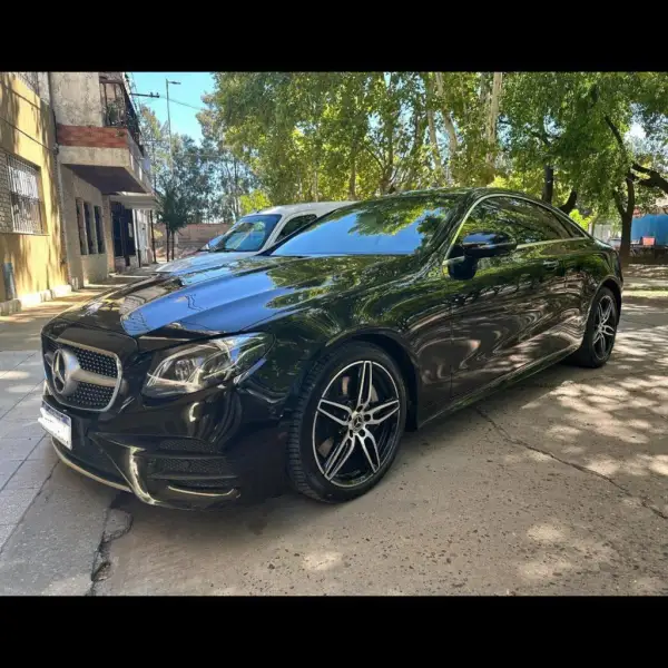 MERCEDES BENZ E400 2017 - foto 1