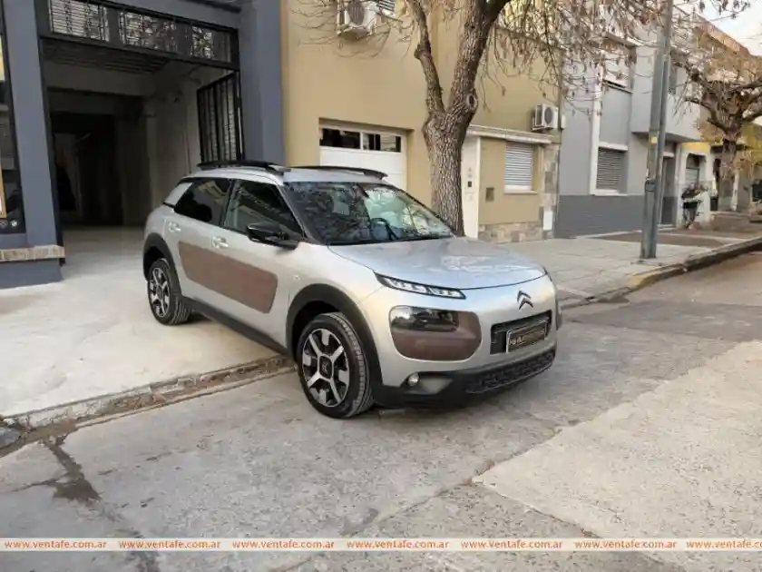 Citroën C4 Cactus Puretech At6  2018 - foto 2