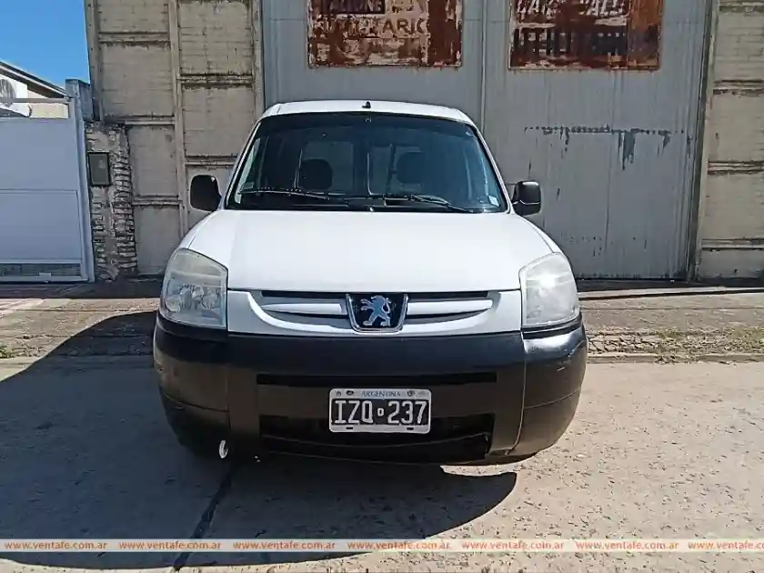 Peugeot Partner 2010 Nafta.  2010 - foto 2