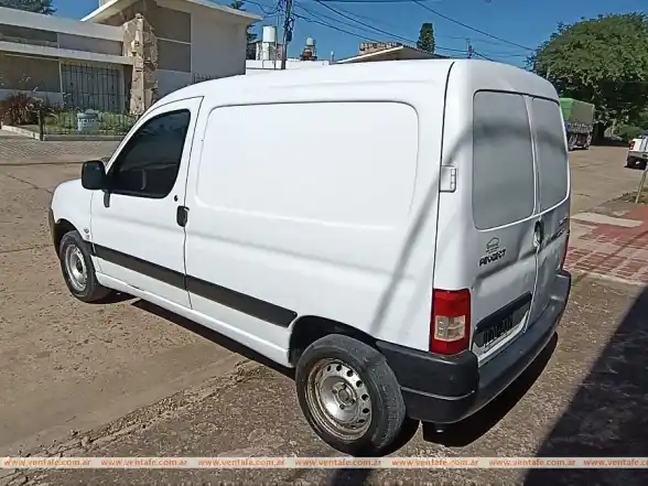 Peugeot Partner 2010 Nafta.  2010 - foto 3