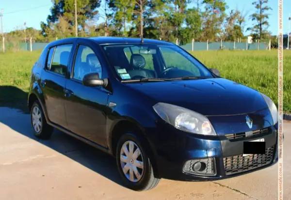 Renault Sandero - foto 1