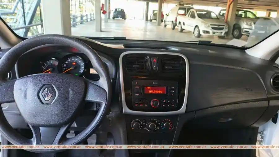 Renault Logan Authentique Plus 2018. Como Nuevo!!!  2018 - foto 3