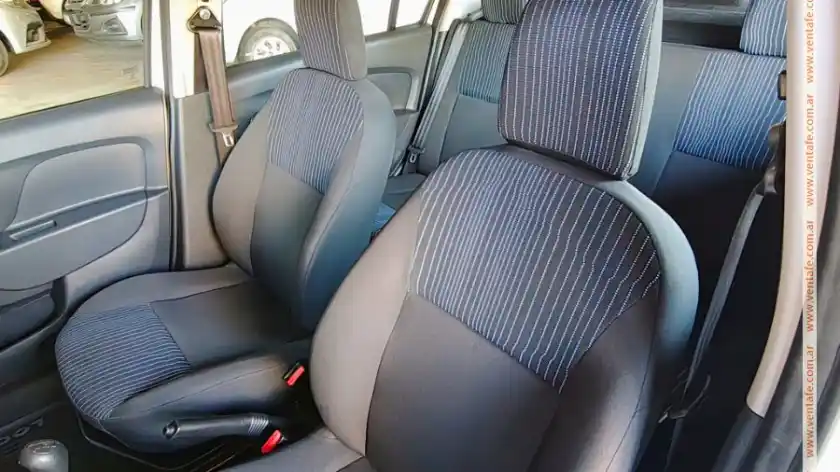 Renault Logan Authentique Plus 2018. Como Nuevo!!!  2018 - foto 4