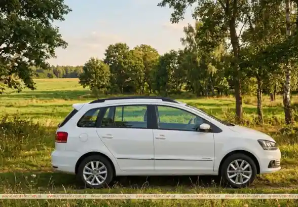 Volkswagen Suran 1.6 Highline 2015  2015 - foto 3
