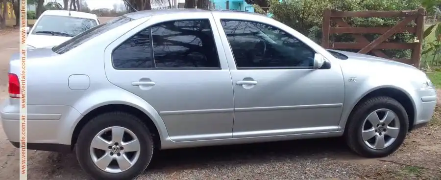 Volkswagen Bora Único Impecable  83000 Km Reales - foto 2