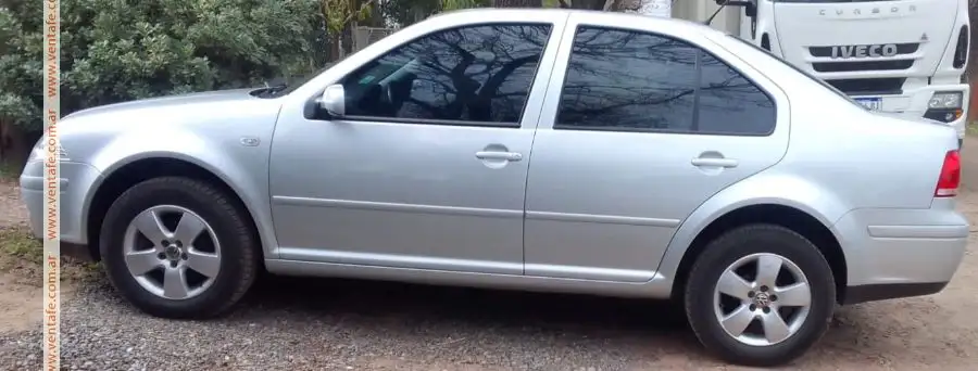 Volkswagen Bora Único Impecable  83000 Km Reales - foto 3