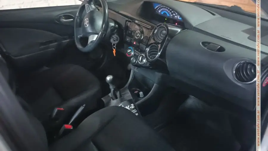 Toyota Etios Xls En Excelente Estado!! - foto 4