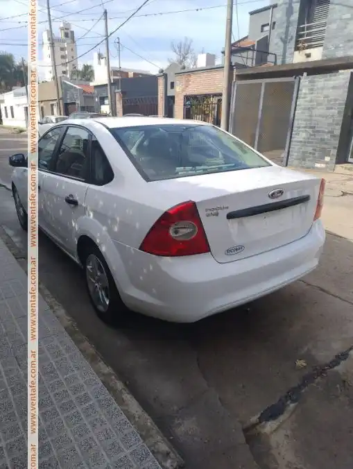 Ford Focus Exe 1.6 Style. Año 2012  2012 - foto 3