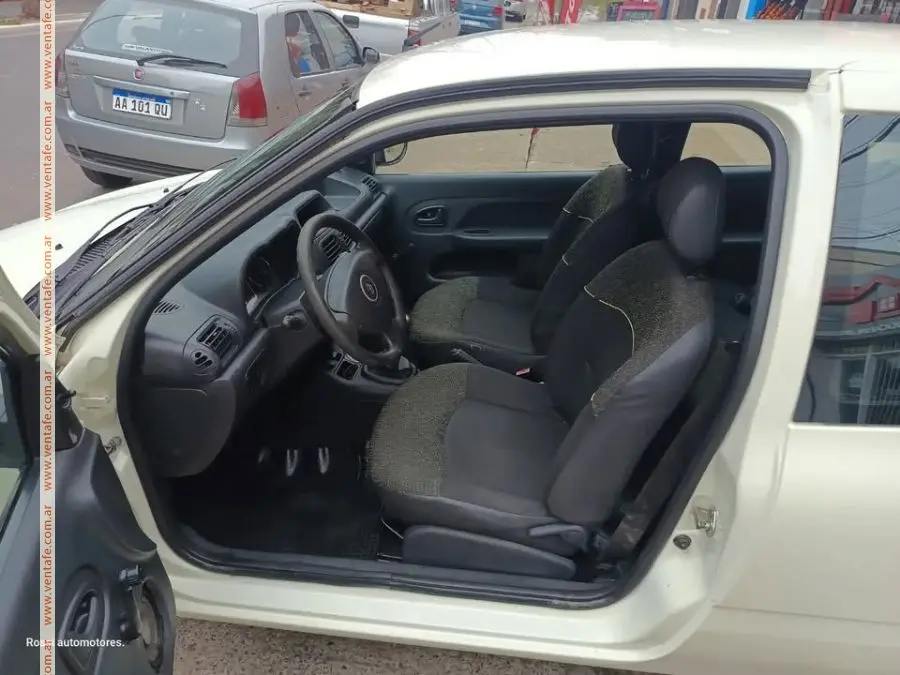 Renault Clio Mio 1.2 3P Confort Año 2013  2013 - foto 5