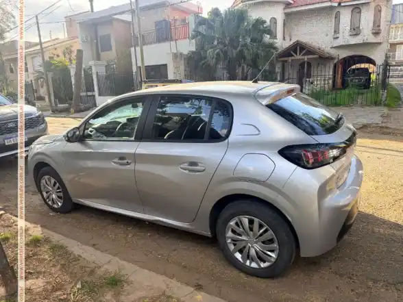 Peugeot 208 1.6 Like Pack  2021 - foto 2