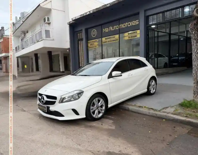 Mercedes-Benz A 200 Urban At  2018 - foto 1
