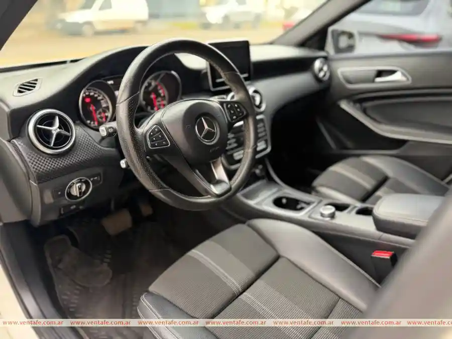 Mercedes-Benz A 200 Urban At  2018 - foto 5