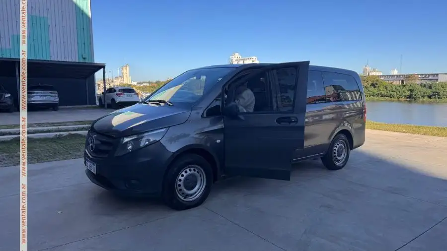 Mercedes-Benz Vito Tourer Excelente Estado 2016 8+1  2016 - foto 3
