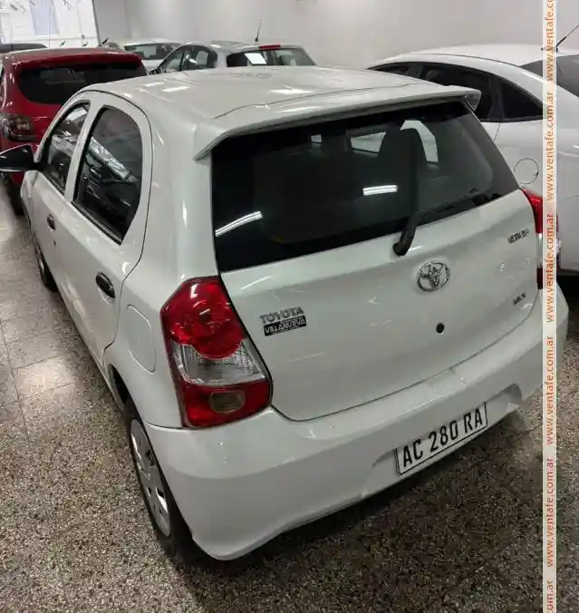 Toyota Etios 1.5 X 6Mt - foto 1