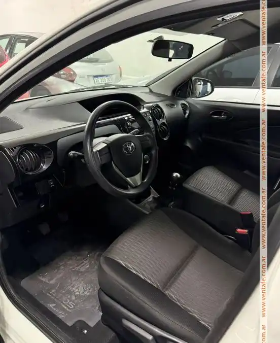 Toyota Etios 1.5 X 6Mt - foto 2