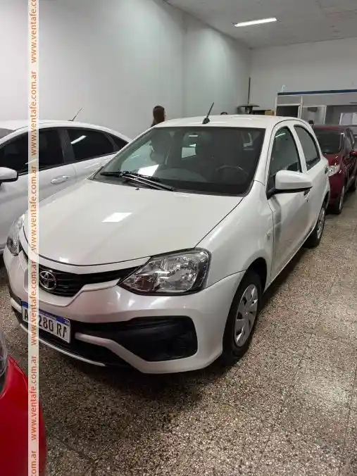 Toyota Etios 1.5 X 6Mt - foto 4