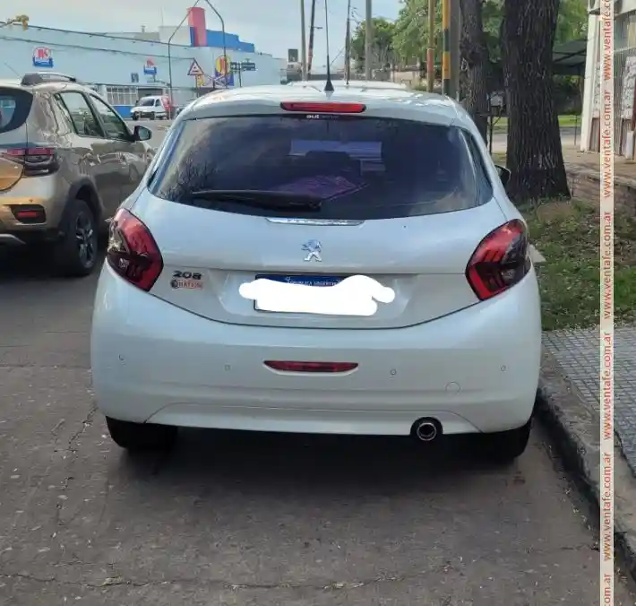 Peugeot 208  2018 - foto 2