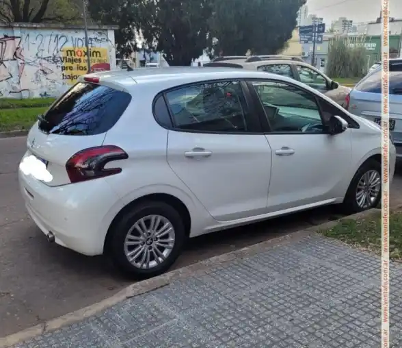 Peugeot 208  2018 - foto 3