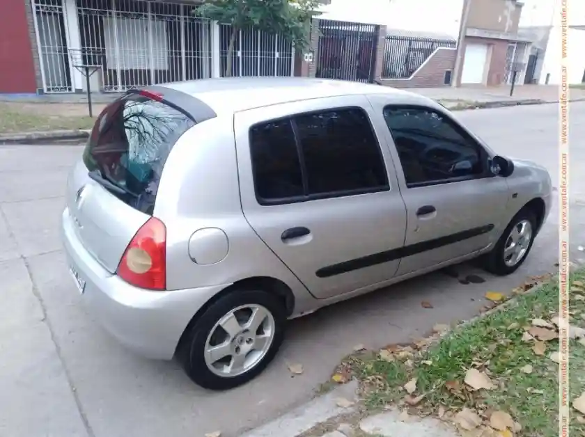 Renault Clio 1.2 Authentique Pack II – 5 puertas 2012 - foto 1