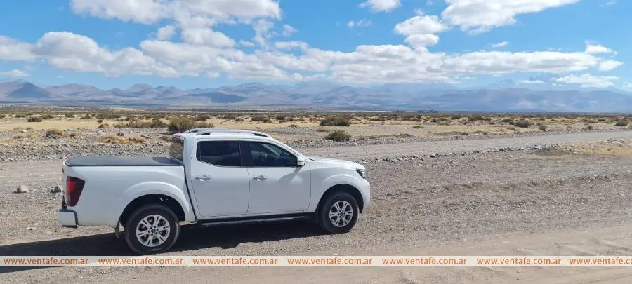 Nissan Frontier Xe 4X4 - foto 2