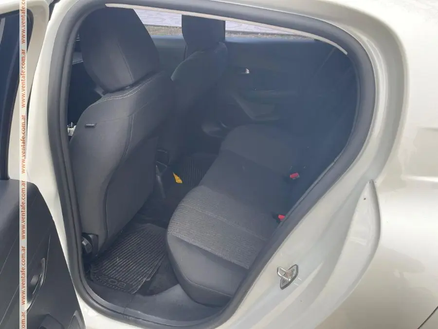 Peugeot 208 1.6 Active Tiptronic 2021  2021 - foto 5