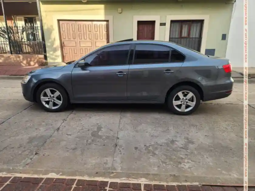 Volkswagen Vento 2.0 Tdi - foto 2