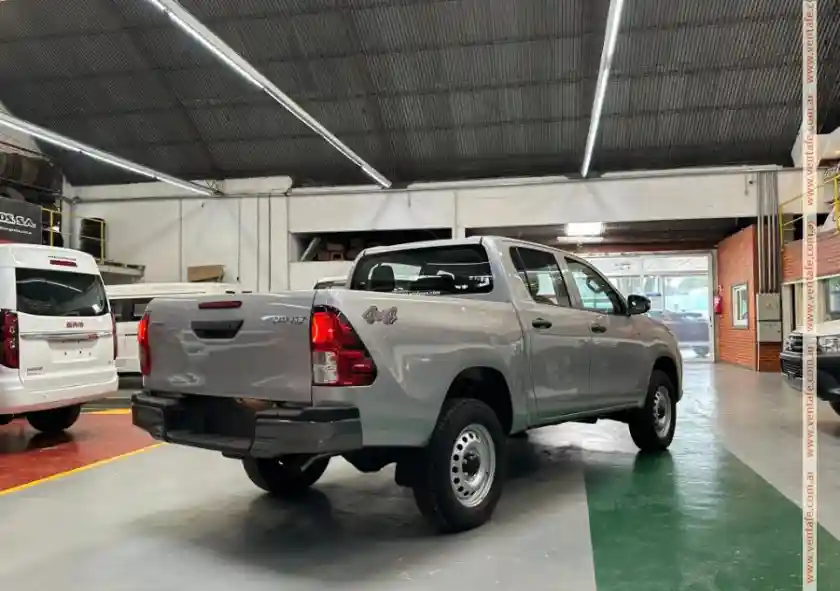Toyota Hilux D/C 2.4 Tdi Automatica Dx 4X4 0Km My2026 - foto 2