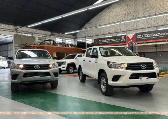Toyota Hilux D/C 2.4 Tdi Automatica Dx 4X4 0Km My2026 - foto 3