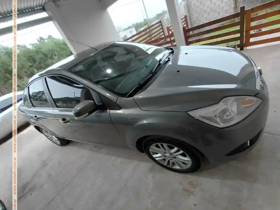 Ford Focus Ghia. Mod. 2008 Gnc. Excelente Estado.  2008 - foto 2