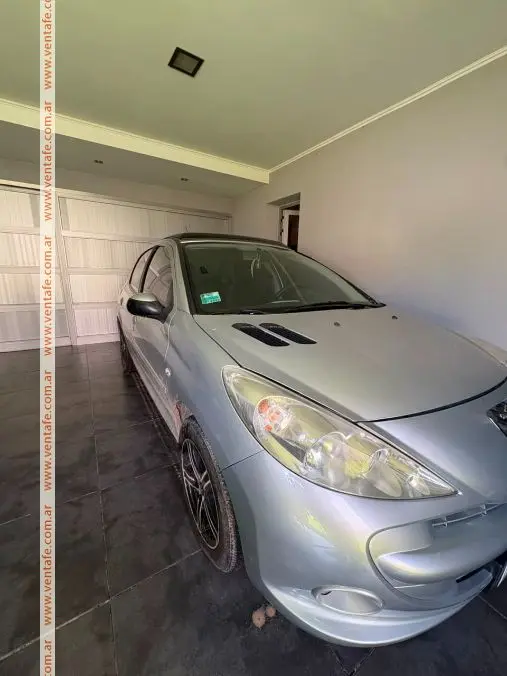 Peugeot 207 Xt Compact Hdi 1.4  5. P  2011  2011 - foto 3