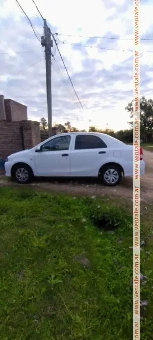 Toyota Etios X - foto 4