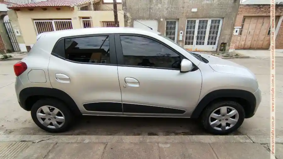 Renault Kwid Intense 1.0 - 2018  2018 - foto 2