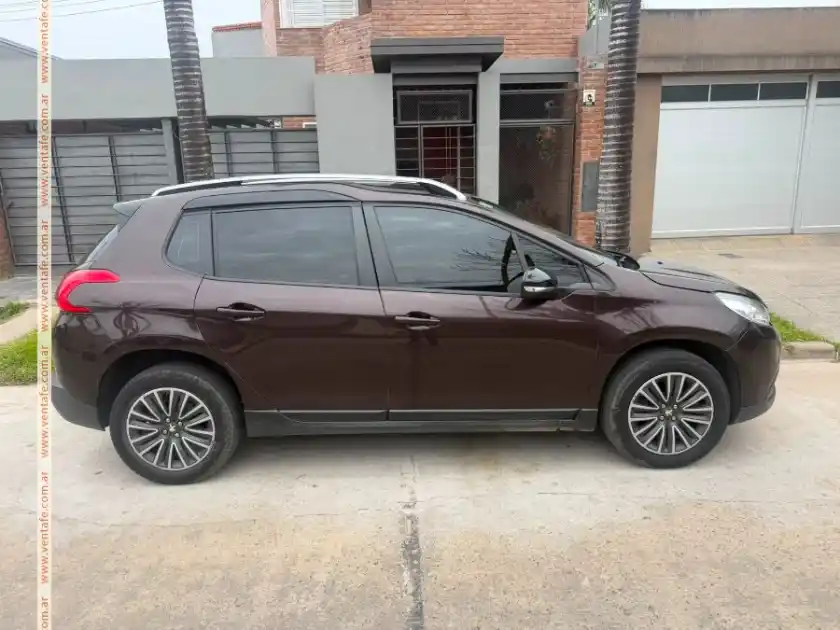 Peugeot 2008, Modelo Allure 1.6 - Año 2019  2008 - foto 5
