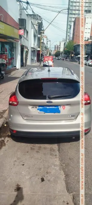 Ford Focus 1.6 - foto 2