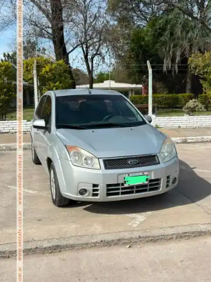 Ford FIESTA 2010 2010 - foto 1