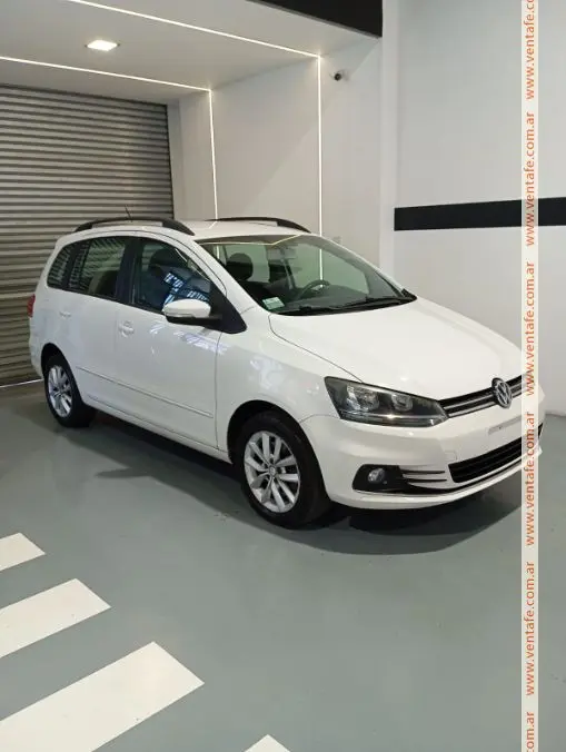 Volkswagen Suran 1.6 Tredline Impecable  73.000 Km  2015 - foto 1