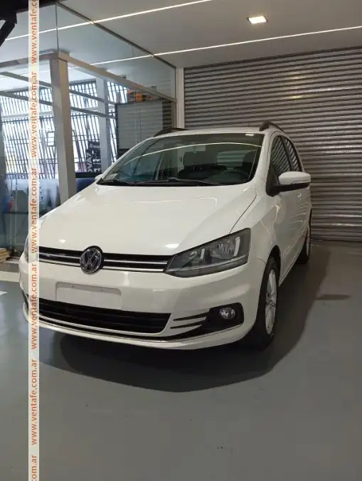 Volkswagen Suran 1.6 Tredline Impecable  73.000 Km  2015 - foto 2