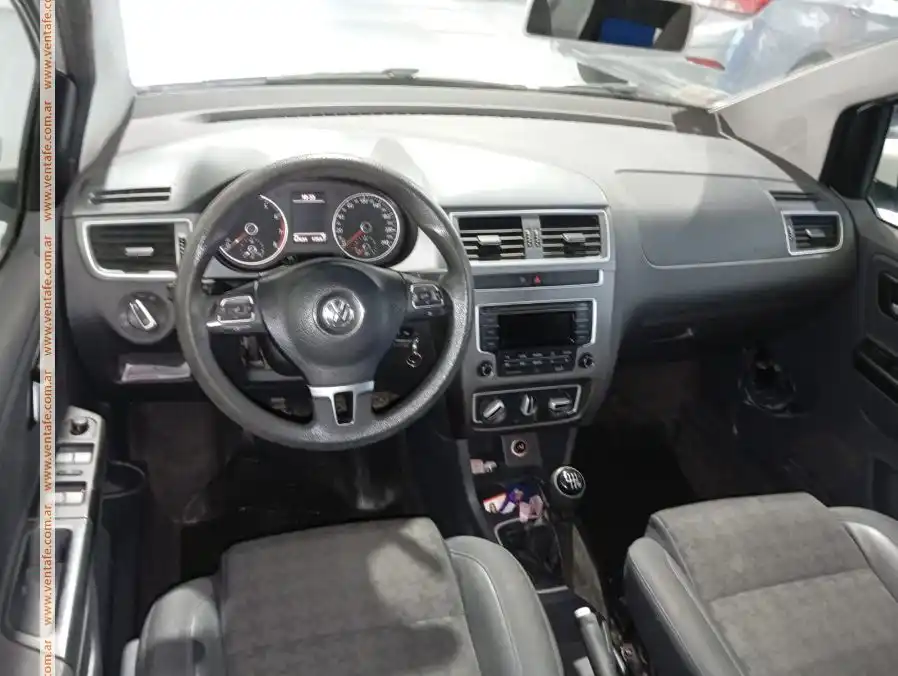 Volkswagen Suran 1.6 Tredline Impecable  73.000 Km  2015 - foto 3