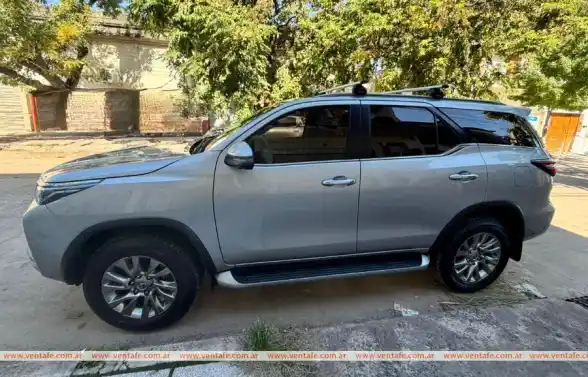 Toyota Sw4 Modelo  Srx 2023 68.000 Km. 7 Asientos  2023 - foto 2