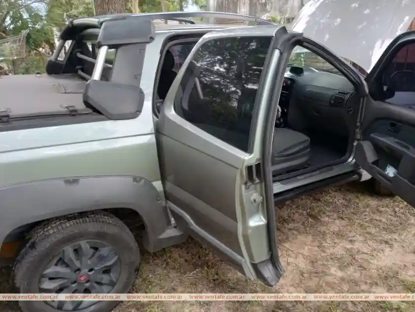 Fiat Strada Adventure 3 Puertas  2015 - foto 2