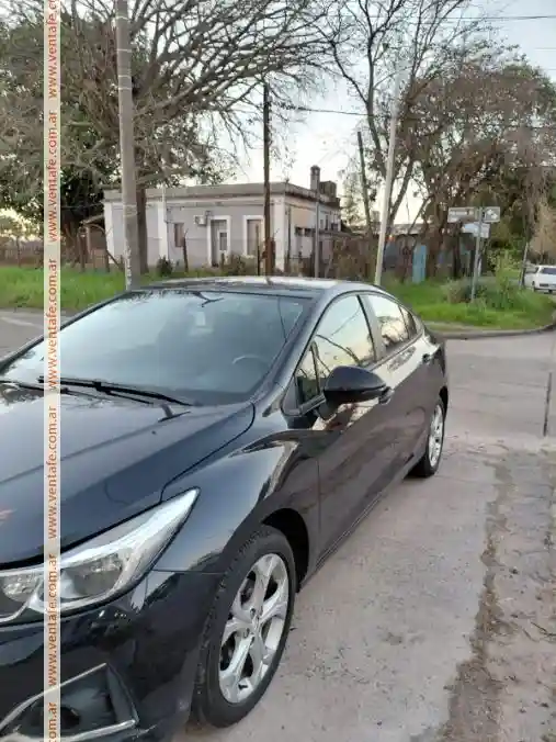 Chevrolet Cruze  2022 - foto 3