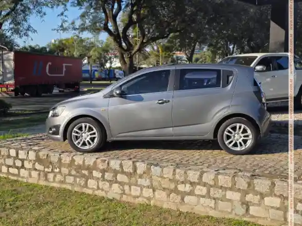 Chevrolet Sonic 1.6 Ltz 5P 2013  2013 - foto 4