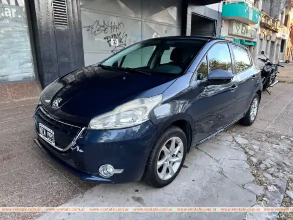 Peugeot 208 1.6 2013  2013 - foto 1
