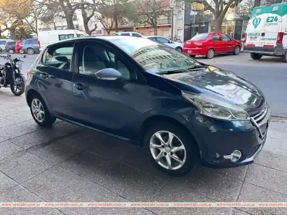 Peugeot 208 1.6 2013  2013 - foto 3
