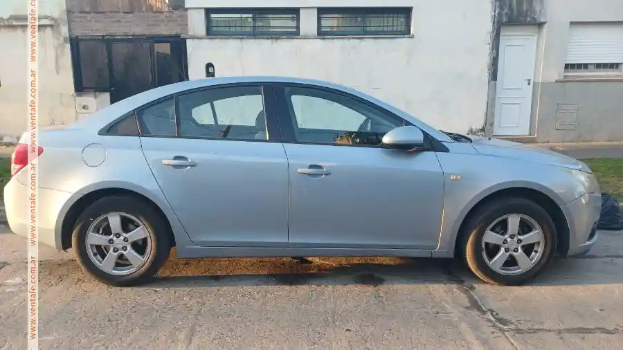 Chevrolet cruze LT 2010 2010 - foto 1