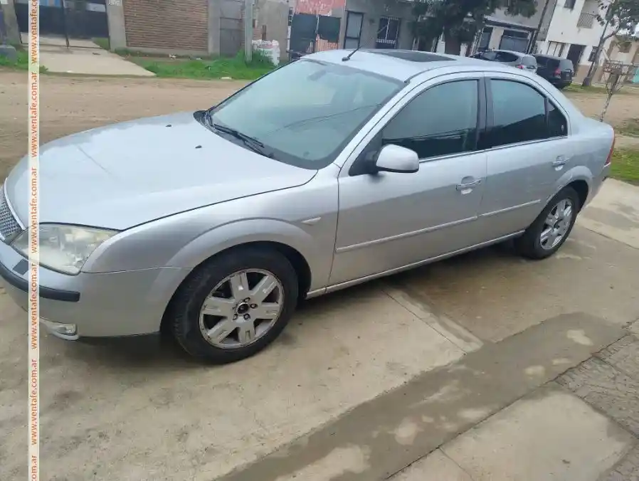 Ford Mondeo Ghia 2.0 Naftero  2004 - foto 2
