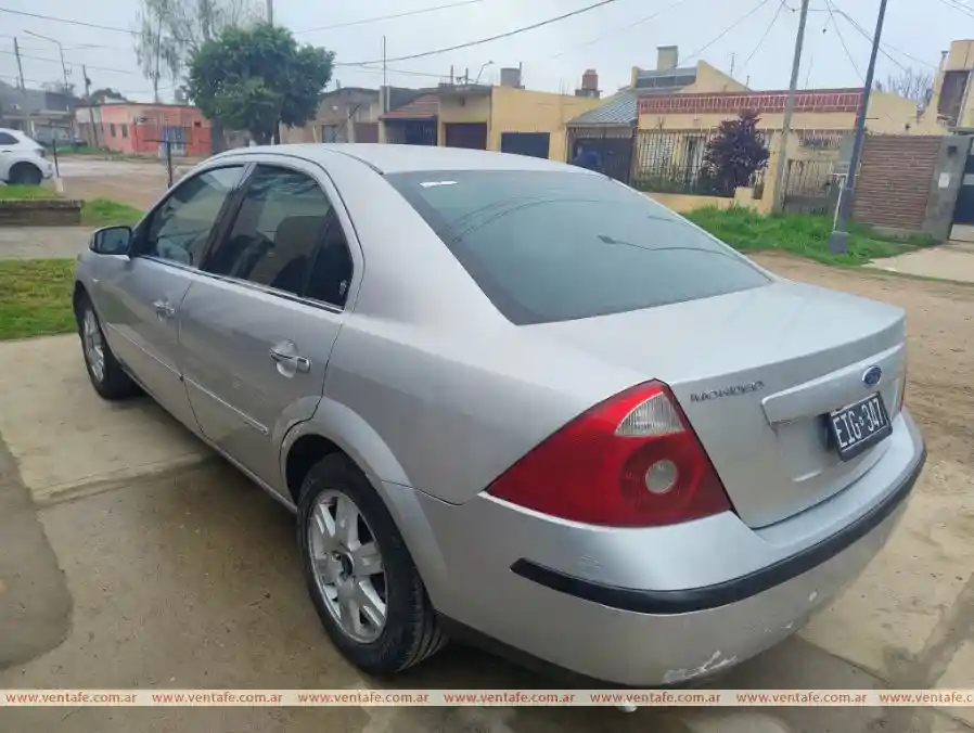 Ford Mondeo Ghia 2.0 Naftero  2004 - foto 3
