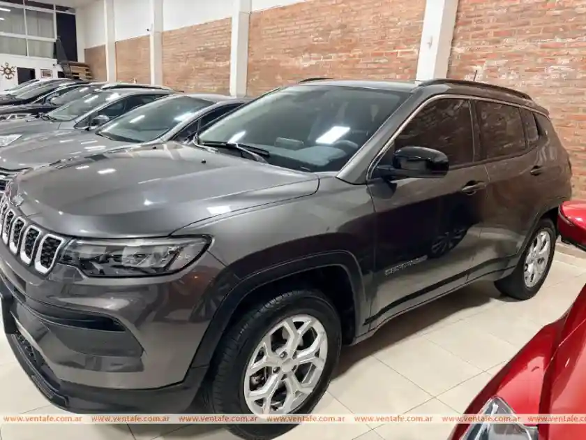 Jeep COMPASS SPORT 1.3 T AUTOMATICA 2024 16.500 KM 2024 - foto 1