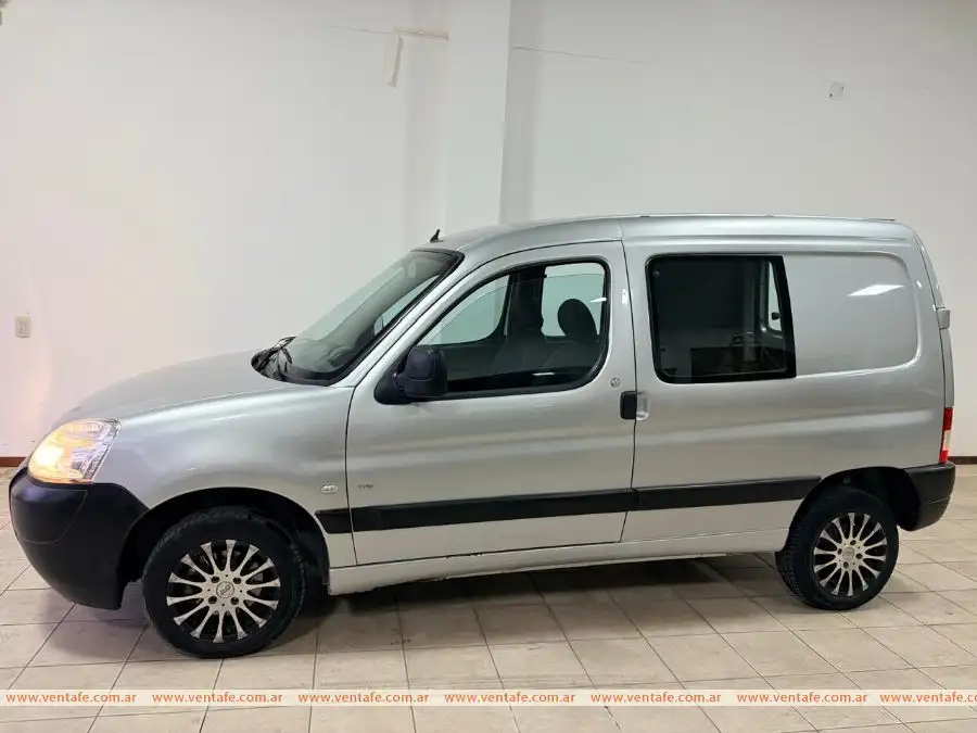 Peugeot Partner 1.6 Hdi Furgon 2014 Impecable !!!!  2014 - foto 2